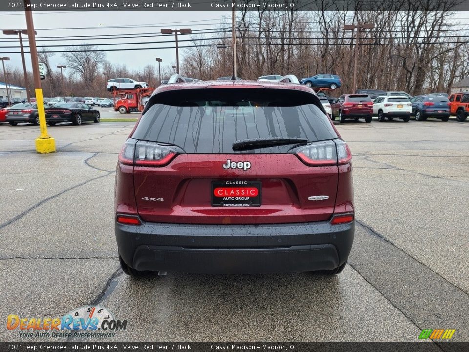 2021 Jeep Cherokee Latitude Plus 4x4 Velvet Red Pearl / Black Photo #10