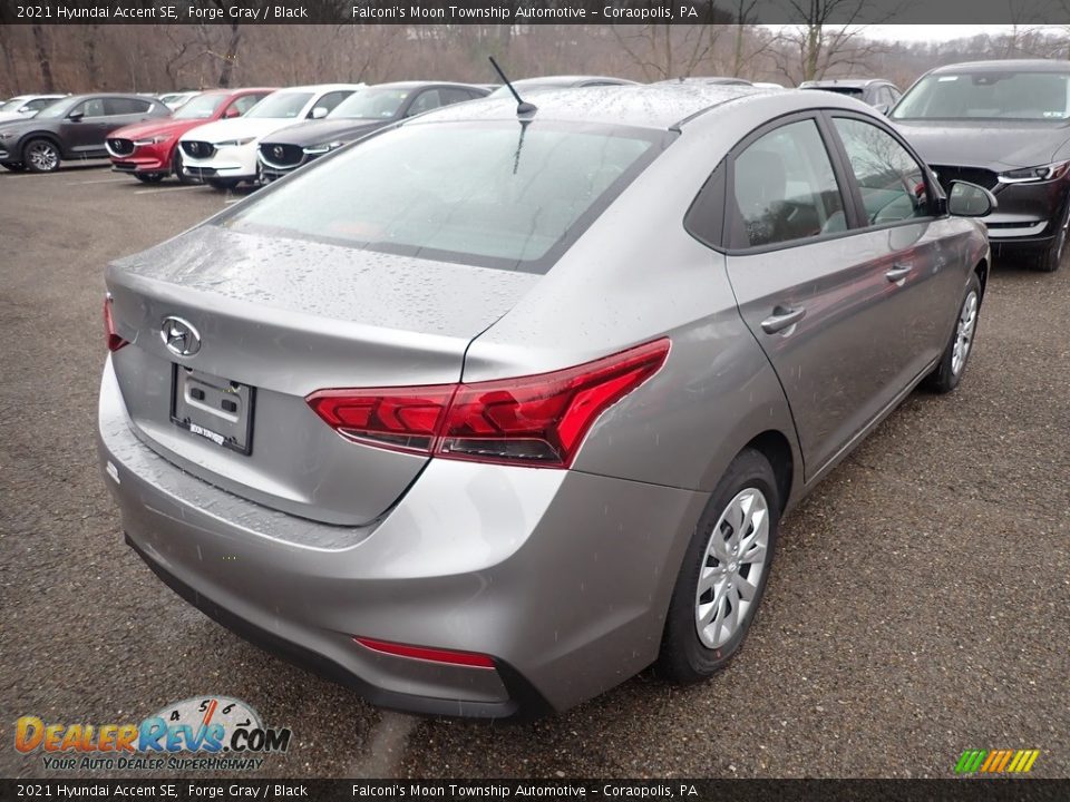 2021 Hyundai Accent SE Forge Gray / Black Photo #2