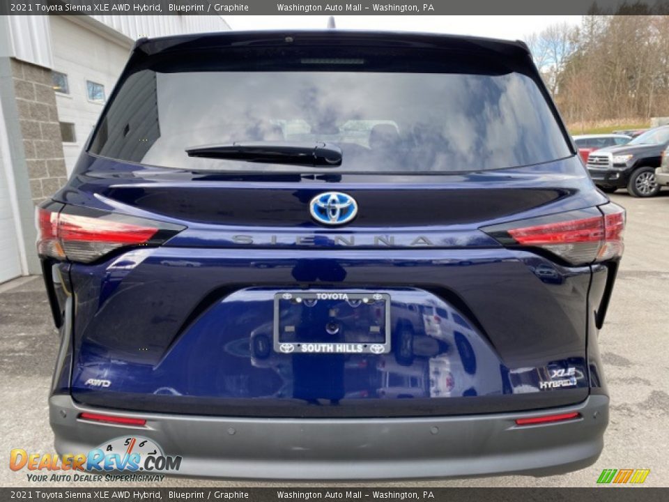 2021 Toyota Sienna XLE AWD Hybrid Blueprint / Graphite Photo #15