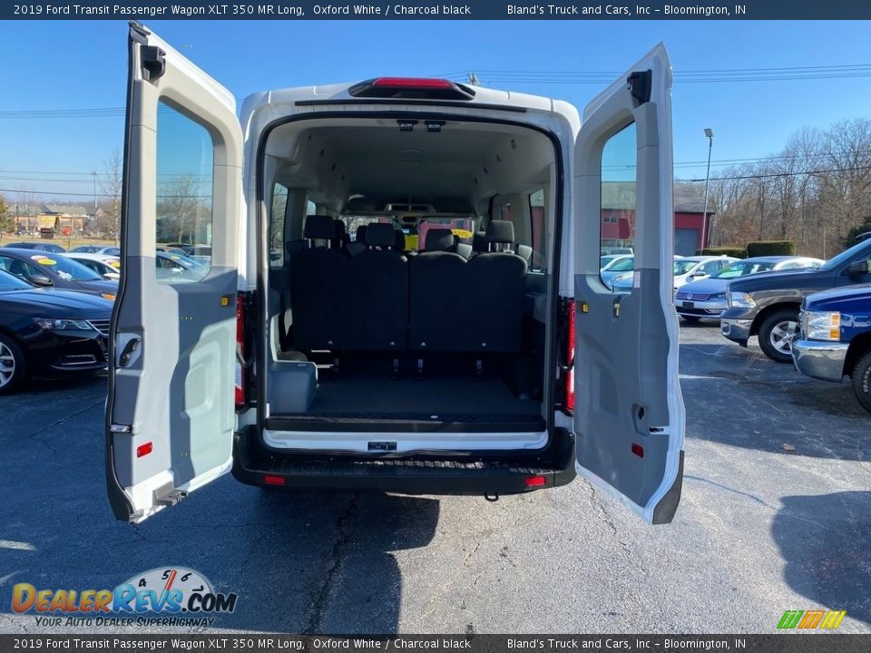 2019 Ford Transit Passenger Wagon XLT 350 MR Long Oxford White / Charcoal black Photo #9