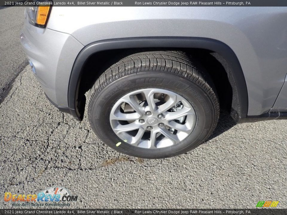 2021 Jeep Grand Cherokee Laredo 4x4 Billet Silver Metallic / Black Photo #2