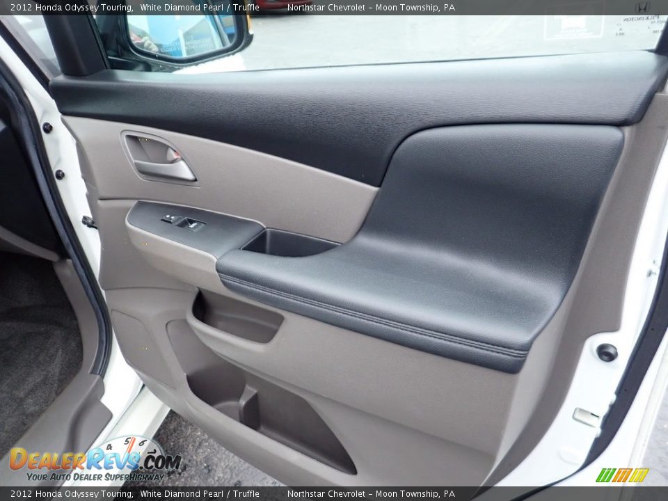 2012 Honda Odyssey Touring White Diamond Pearl / Truffle Photo #17