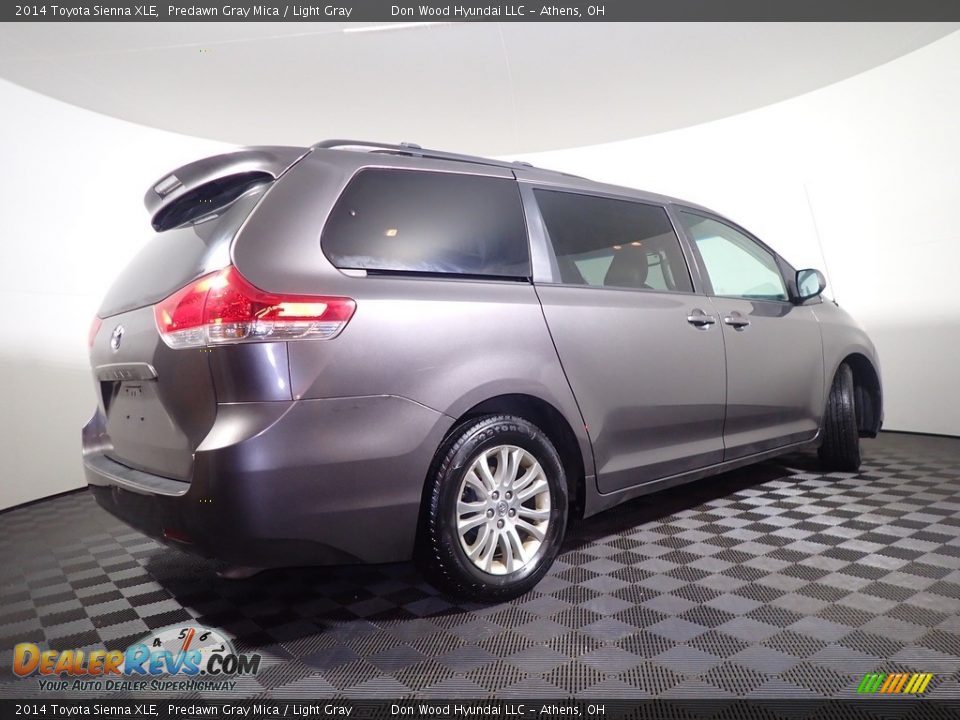 2014 Toyota Sienna XLE Predawn Gray Mica / Light Gray Photo #19