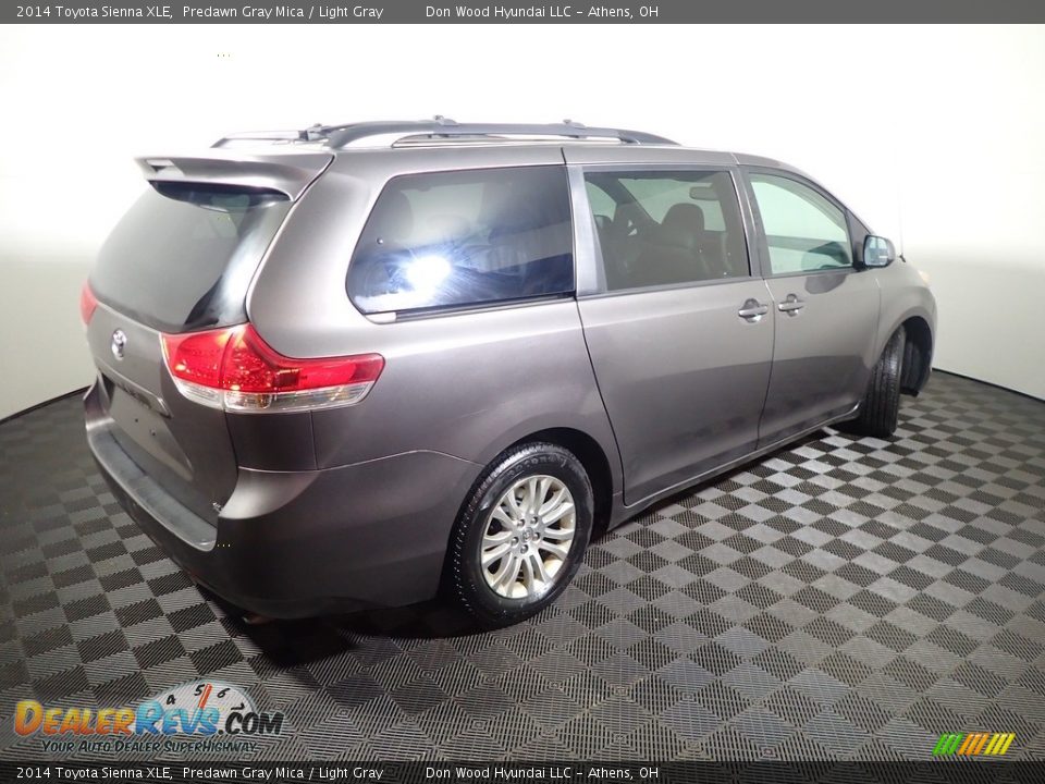 2014 Toyota Sienna XLE Predawn Gray Mica / Light Gray Photo #20