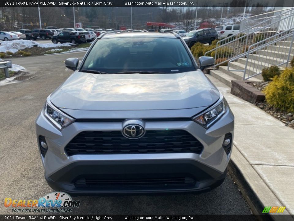 2021 Toyota RAV4 XLE AWD Silver Sky Metallic / Light Gray Photo #12