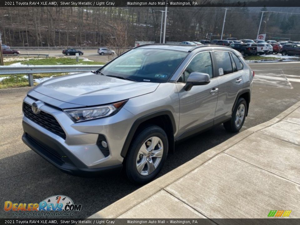 2021 Toyota RAV4 XLE AWD Silver Sky Metallic / Light Gray Photo #13