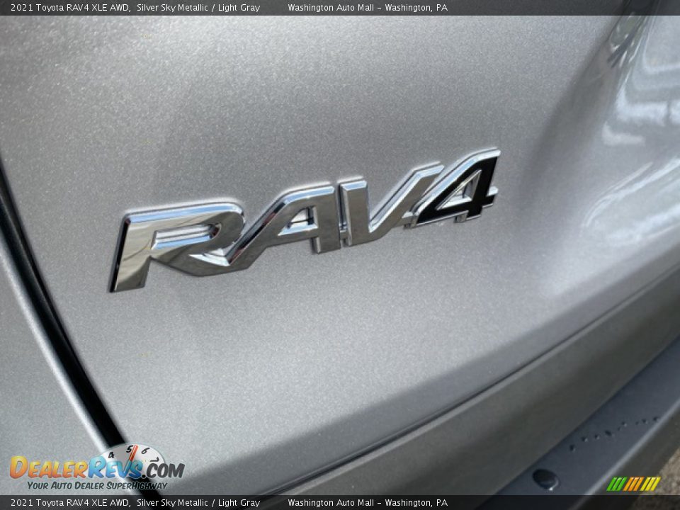 2021 Toyota RAV4 XLE AWD Silver Sky Metallic / Light Gray Photo #24