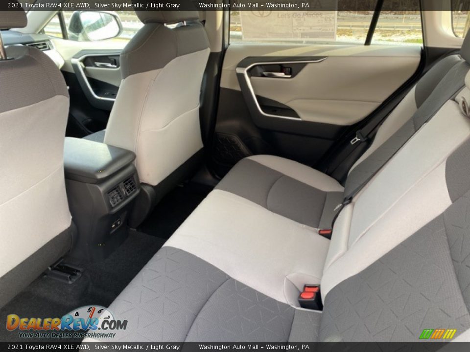 2021 Toyota RAV4 XLE AWD Silver Sky Metallic / Light Gray Photo #26