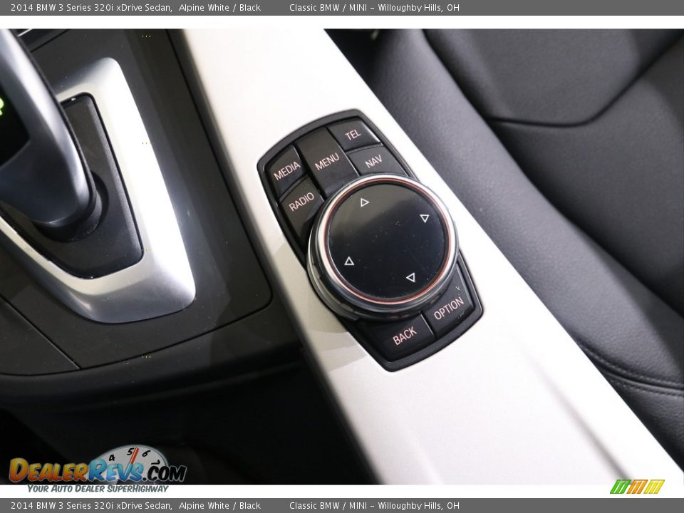 2014 BMW 3 Series 320i xDrive Sedan Alpine White / Black Photo #14