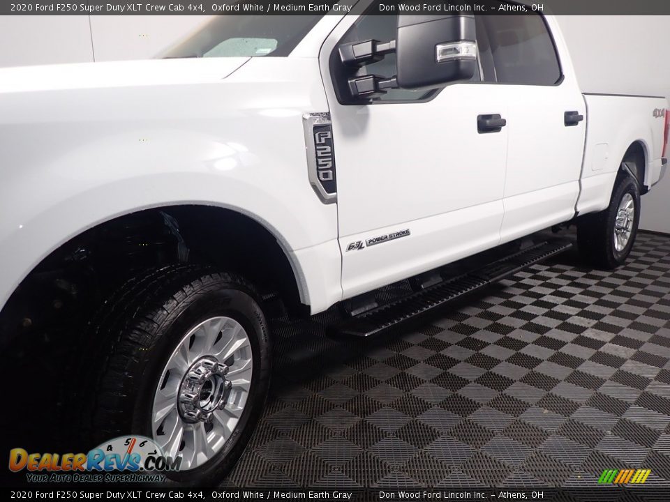 2020 Ford F250 Super Duty XLT Crew Cab 4x4 Oxford White / Medium Earth Gray Photo #10