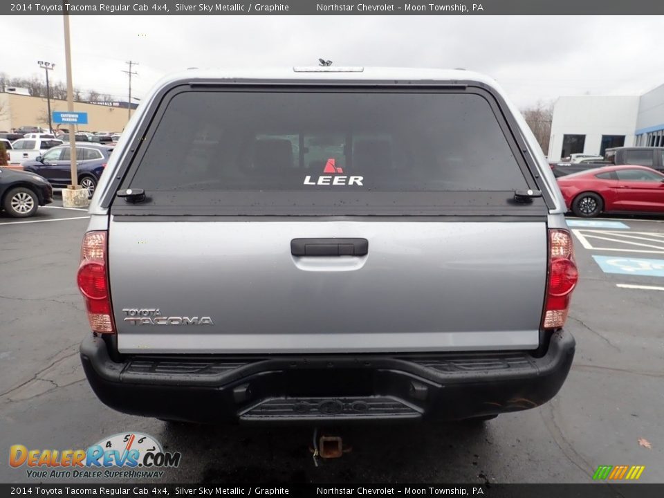 2014 Toyota Tacoma Regular Cab 4x4 Silver Sky Metallic / Graphite Photo #8