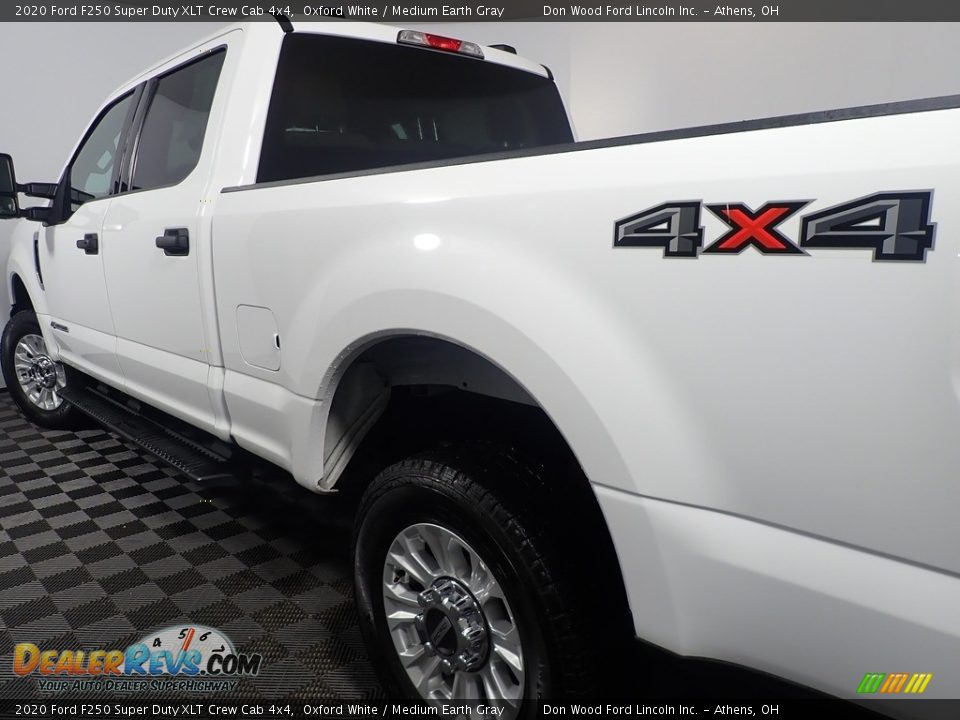 2020 Ford F250 Super Duty XLT Crew Cab 4x4 Oxford White / Medium Earth Gray Photo #19