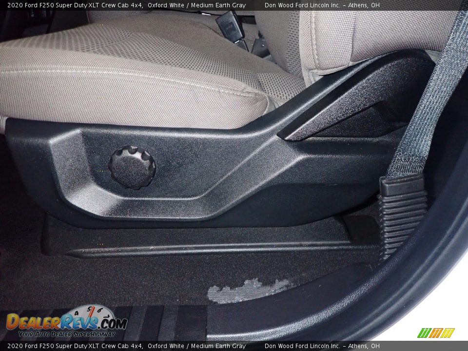 2020 Ford F250 Super Duty XLT Crew Cab 4x4 Oxford White / Medium Earth Gray Photo #24
