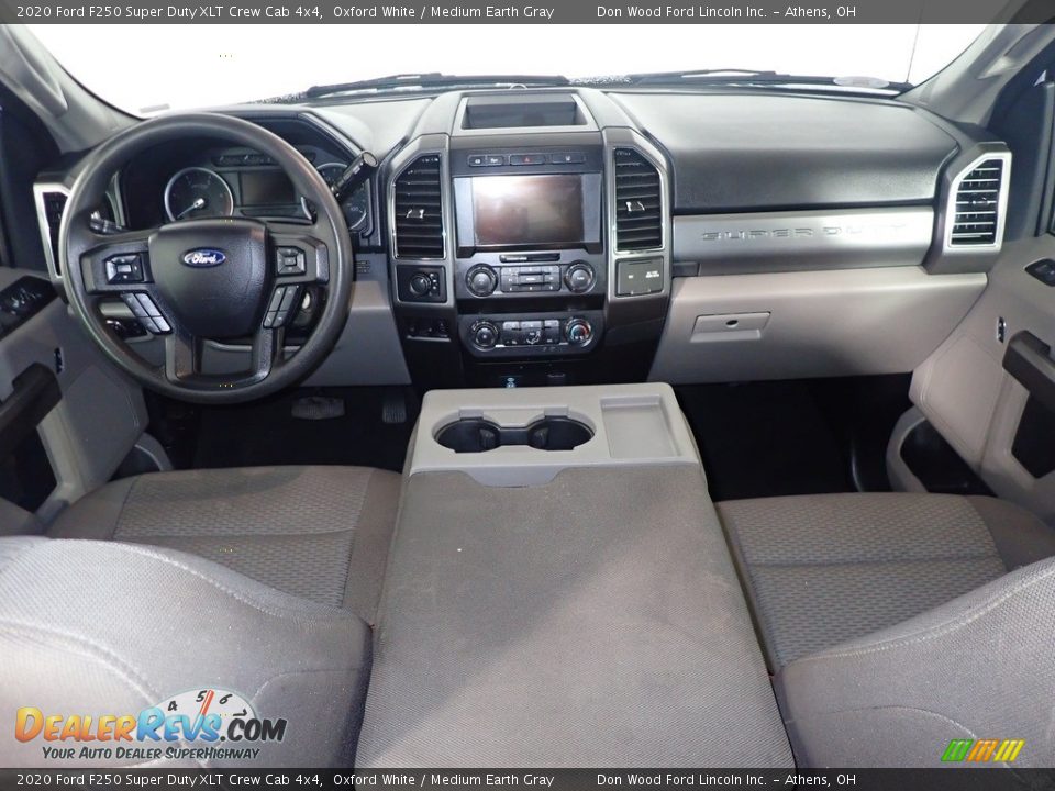 2020 Ford F250 Super Duty XLT Crew Cab 4x4 Oxford White / Medium Earth Gray Photo #25