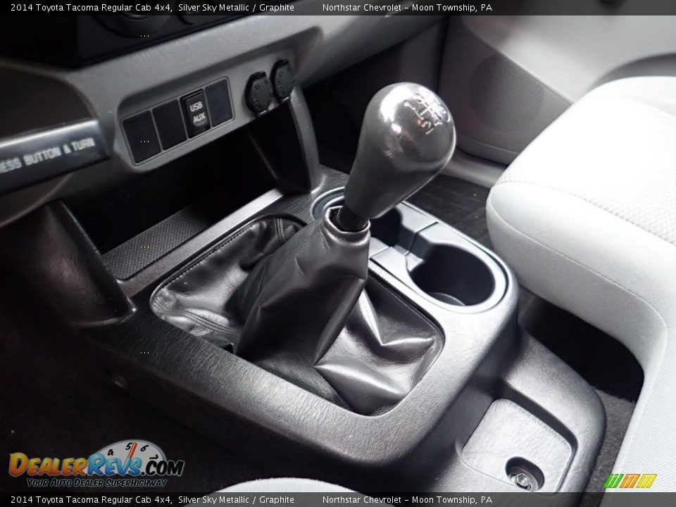 2014 Toyota Tacoma Regular Cab 4x4 Shifter Photo #22