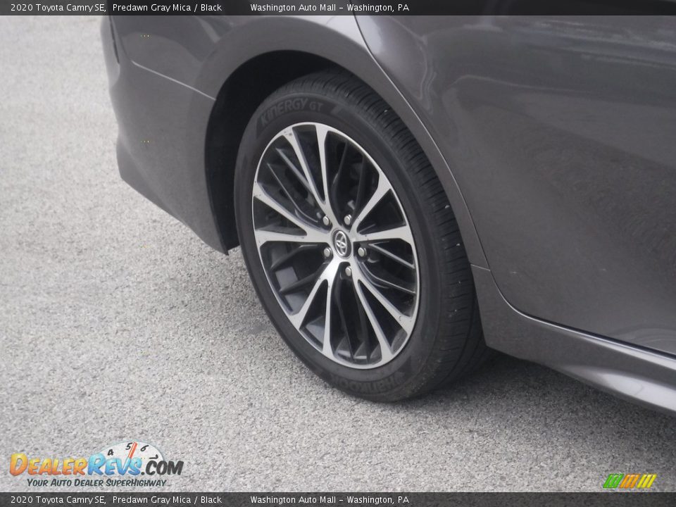 2020 Toyota Camry SE Predawn Gray Mica / Black Photo #10