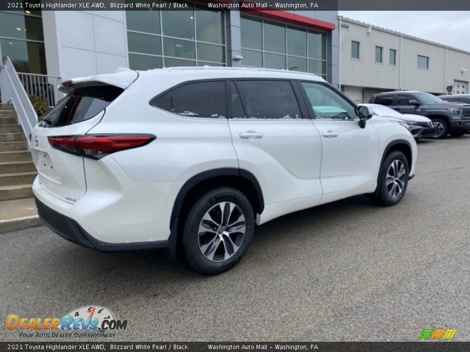 2021 Toyota Highlander XLE AWD Blizzard White Pearl / Black Photo #15