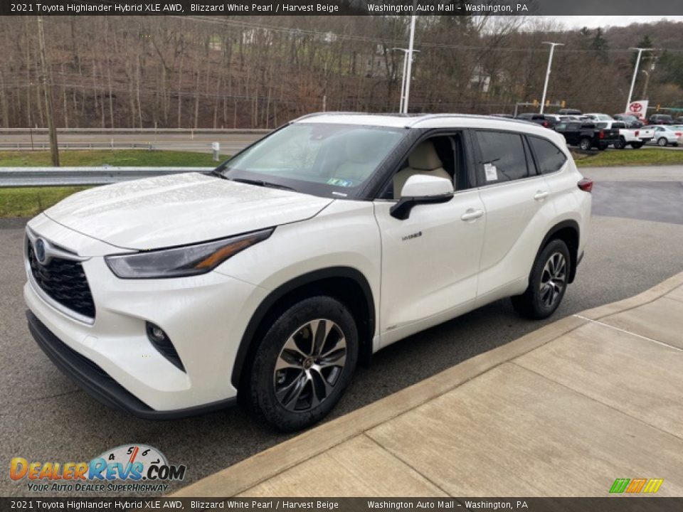 2021 Toyota Highlander Hybrid XLE AWD Blizzard White Pearl / Harvest Beige Photo #14