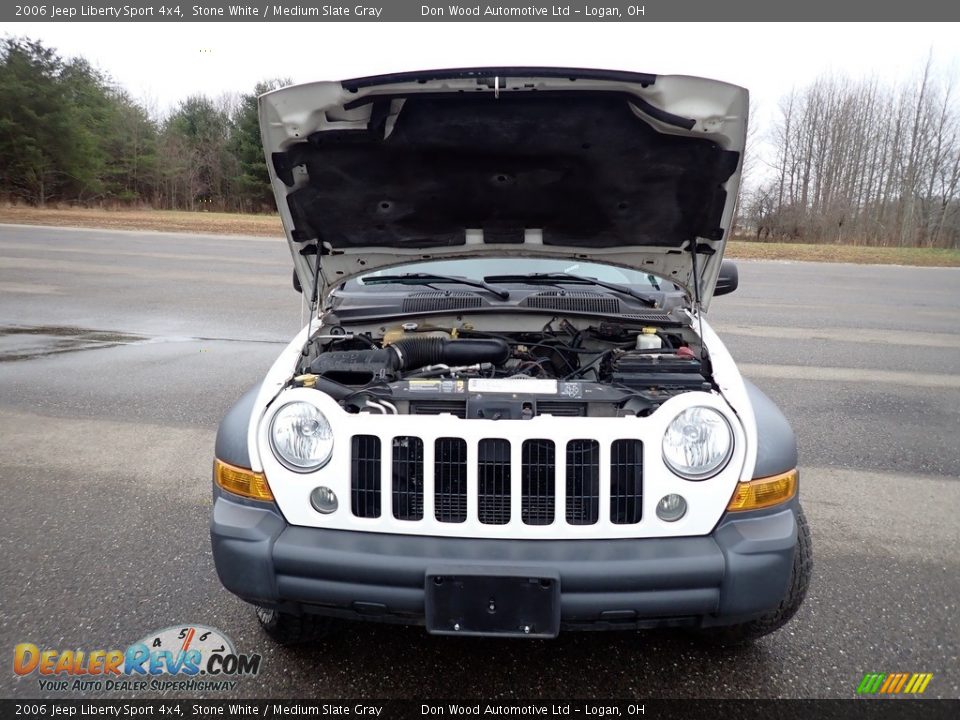 2006 Jeep Liberty Sport 4x4 Stone White / Medium Slate Gray Photo #6