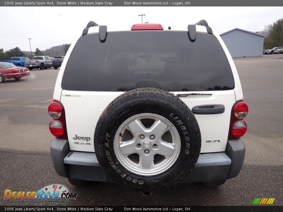 2006 Jeep Liberty Sport 4x4 Stone White / Medium Slate Gray Photo #12