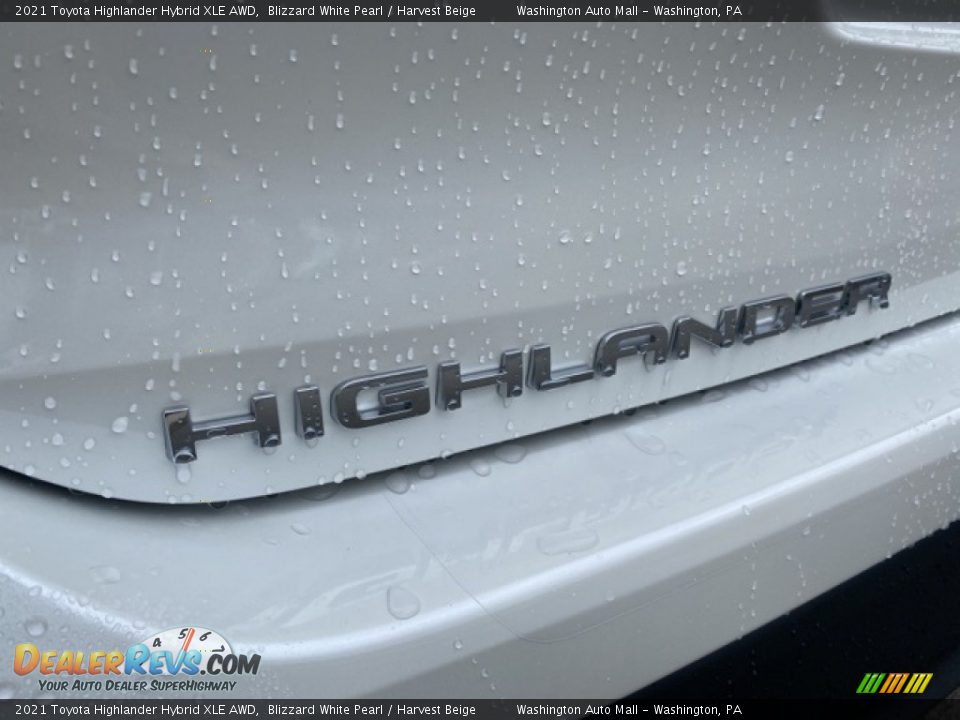 2021 Toyota Highlander Hybrid XLE AWD Blizzard White Pearl / Harvest Beige Photo #28