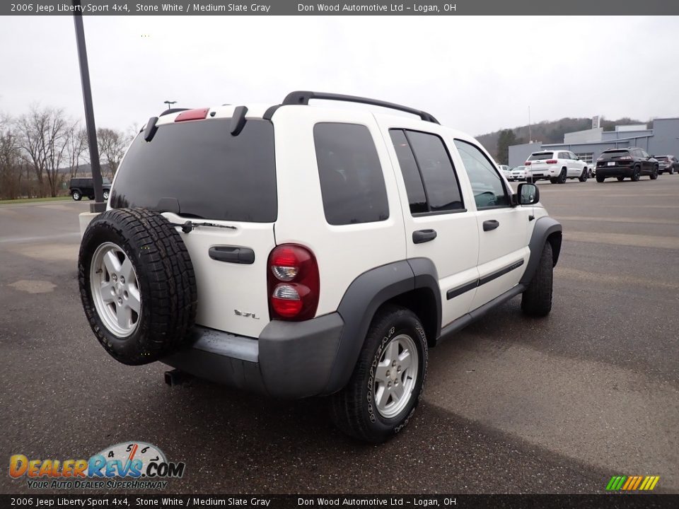 2006 Jeep Liberty Sport 4x4 Stone White / Medium Slate Gray Photo #15