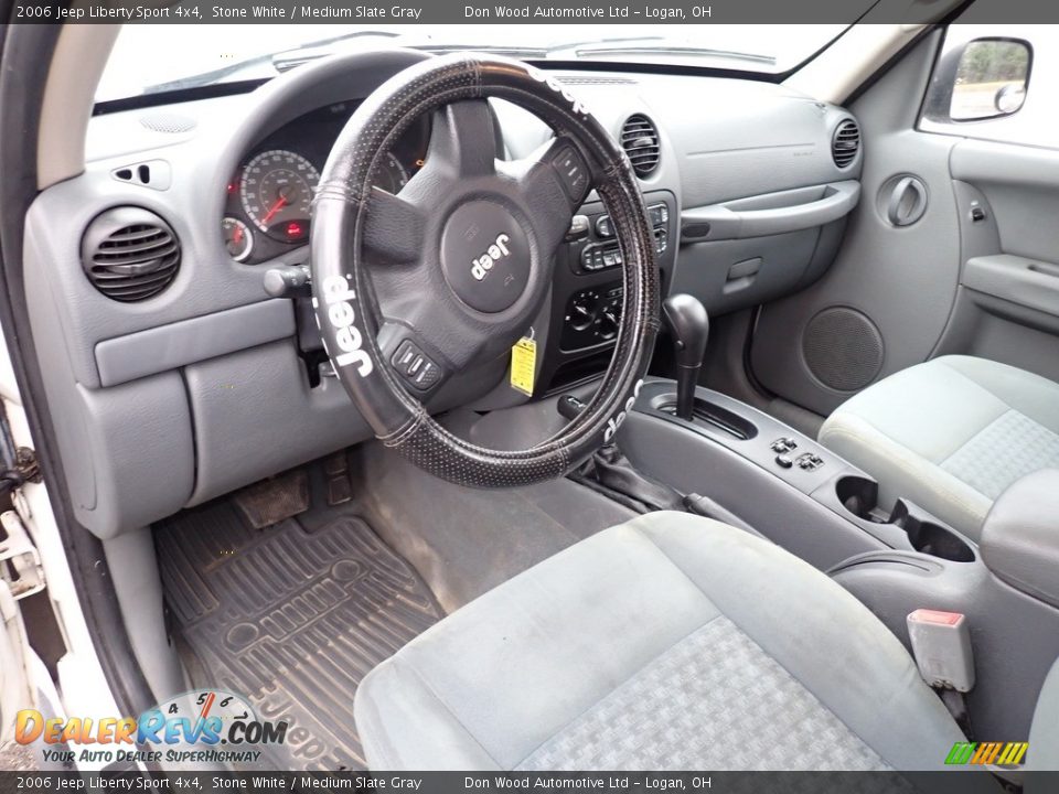 2006 Jeep Liberty Sport 4x4 Stone White / Medium Slate Gray Photo #22