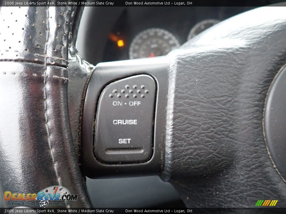 2006 Jeep Liberty Sport 4x4 Stone White / Medium Slate Gray Photo #27