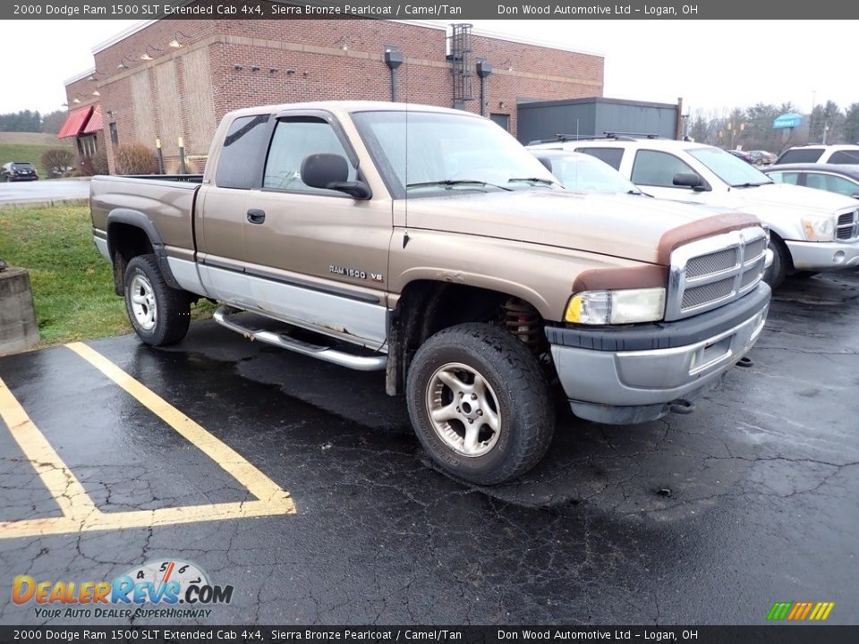 Front 3/4 View of 2000 Dodge Ram 1500 SLT Extended Cab 4x4 Photo #2