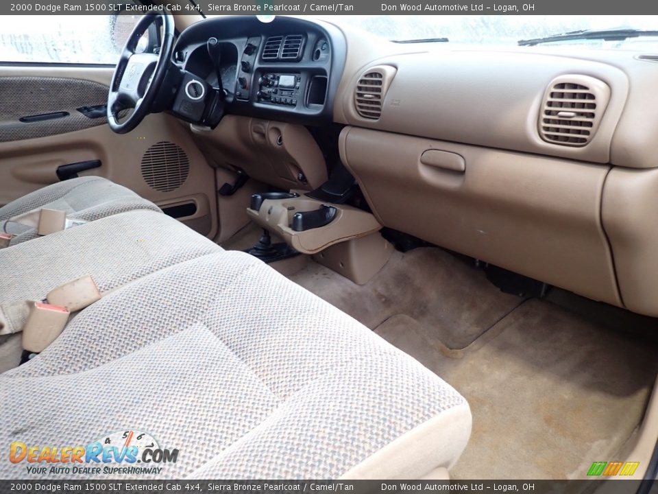 Dashboard of 2000 Dodge Ram 1500 SLT Extended Cab 4x4 Photo #18