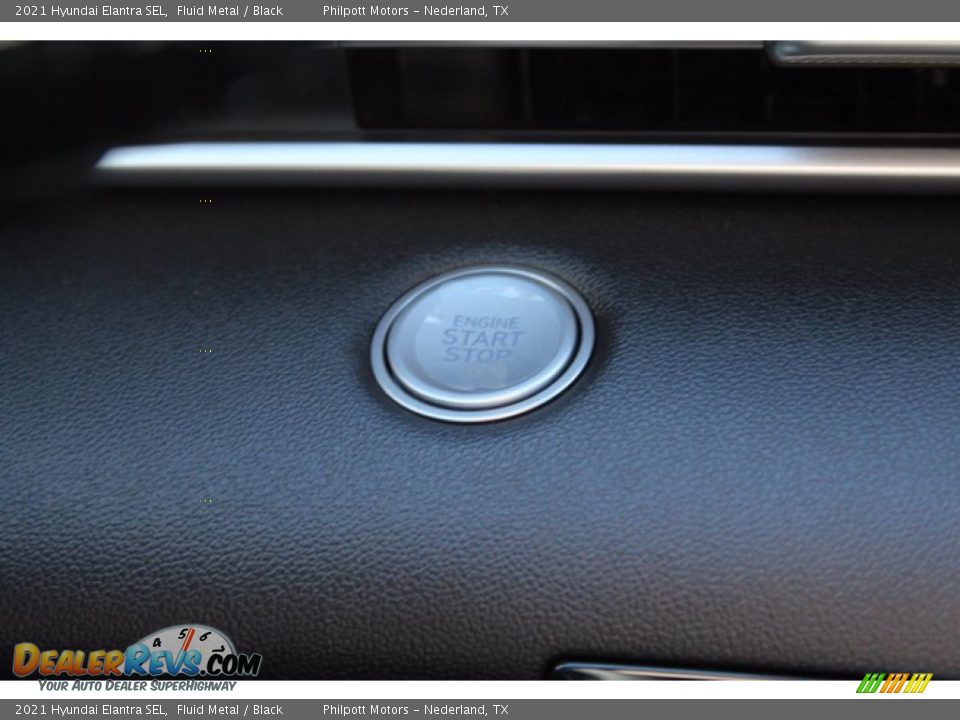 2021 Hyundai Elantra SEL Fluid Metal / Black Photo #17