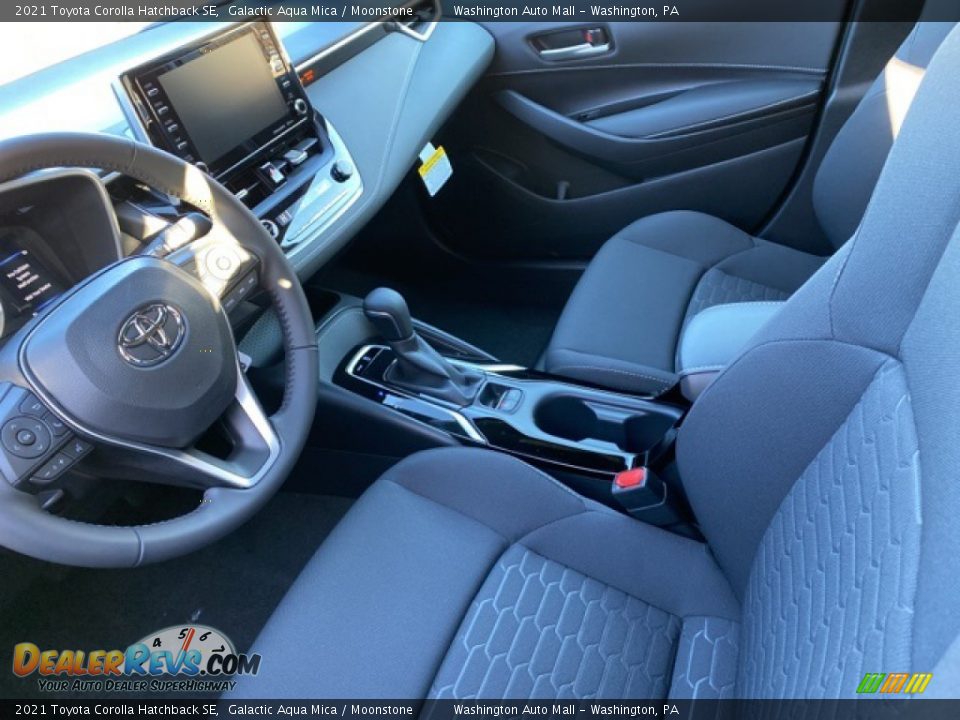 2021 Toyota Corolla Hatchback SE Galactic Aqua Mica / Moonstone Photo #4