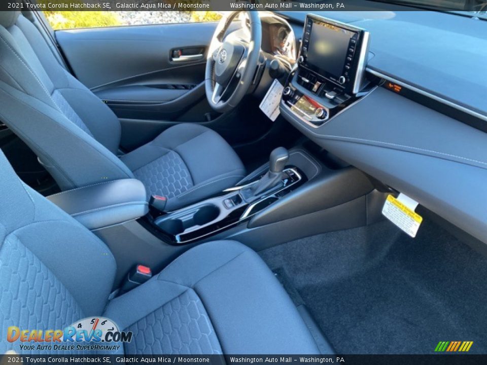 2021 Toyota Corolla Hatchback SE Galactic Aqua Mica / Moonstone Photo #9