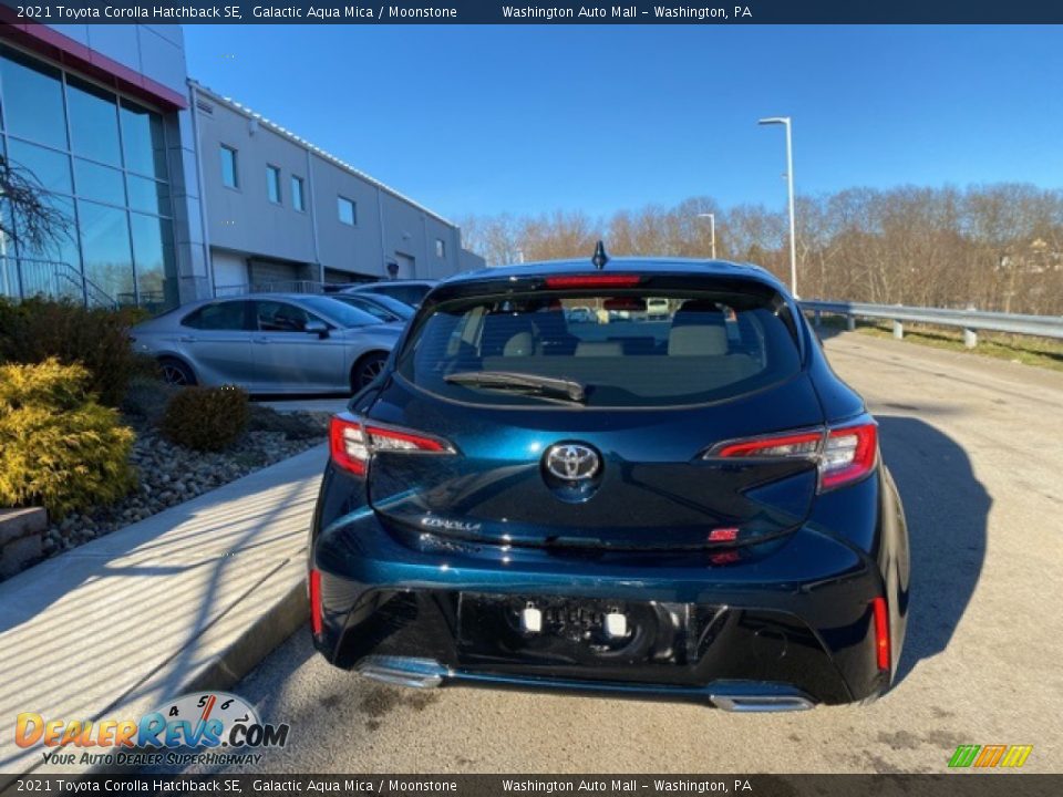 2021 Toyota Corolla Hatchback SE Galactic Aqua Mica / Moonstone Photo #13
