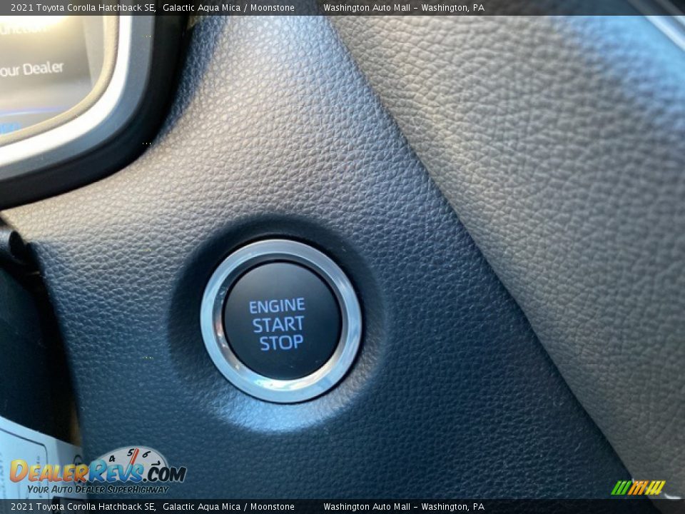 2021 Toyota Corolla Hatchback SE Galactic Aqua Mica / Moonstone Photo #16