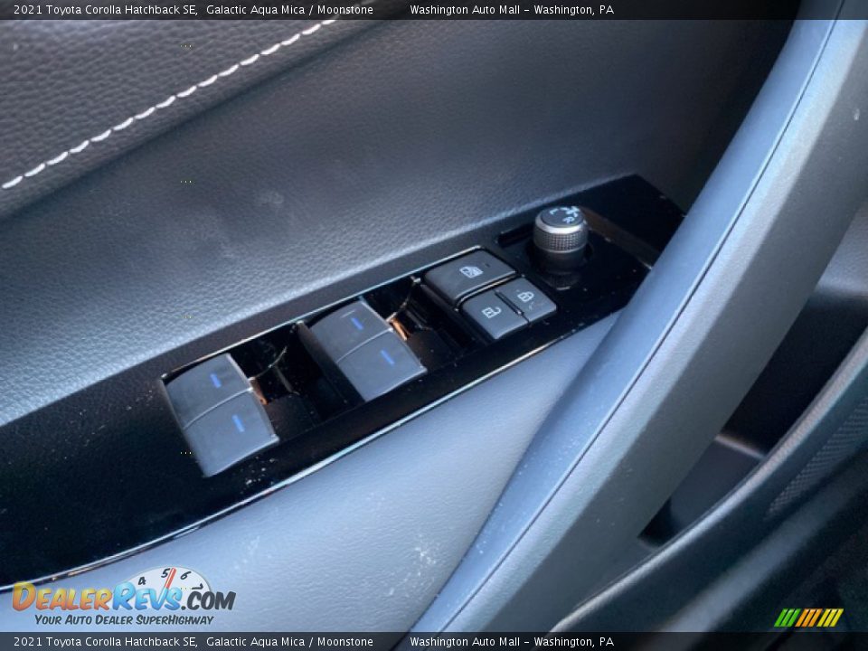 2021 Toyota Corolla Hatchback SE Galactic Aqua Mica / Moonstone Photo #18