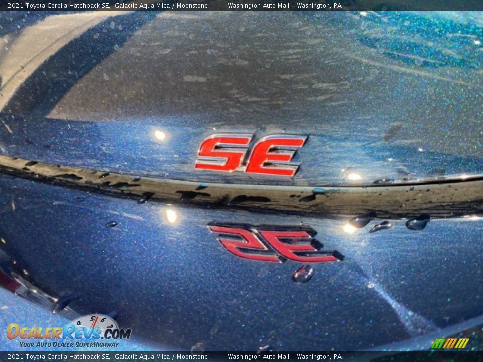 2021 Toyota Corolla Hatchback SE Galactic Aqua Mica / Moonstone Photo #25
