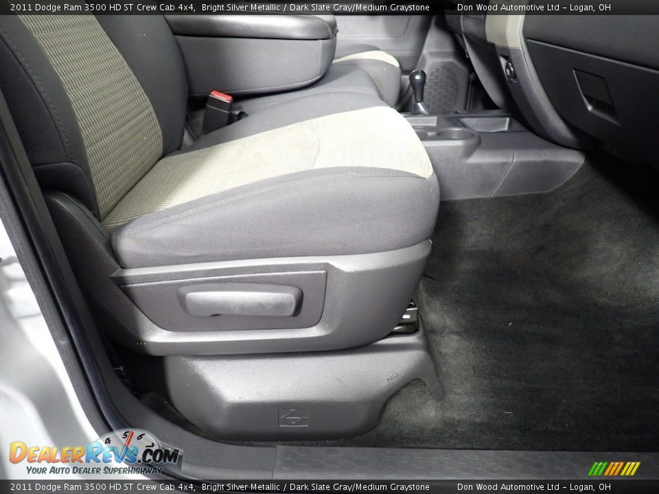 2011 Dodge Ram 3500 HD ST Crew Cab 4x4 Bright Silver Metallic / Dark Slate Gray/Medium Graystone Photo #30