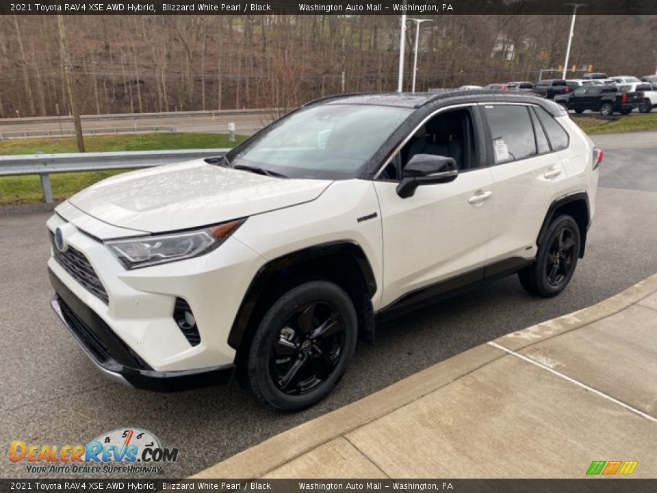 Front 3/4 View of 2021 Toyota RAV4 XSE AWD Hybrid Photo #12