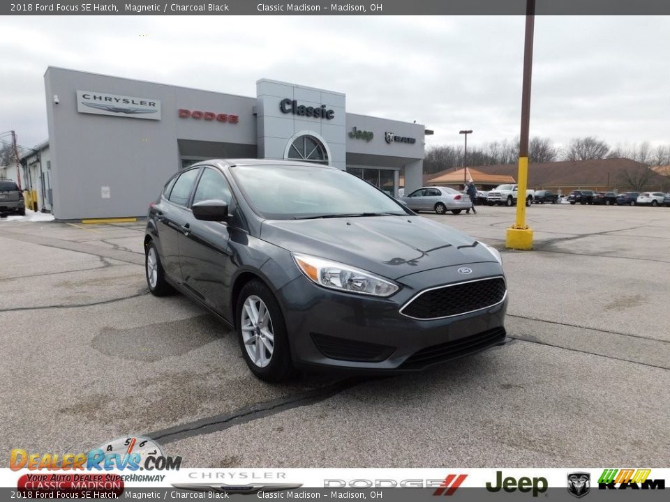 2018 Ford Focus SE Hatch Magnetic / Charcoal Black Photo #1