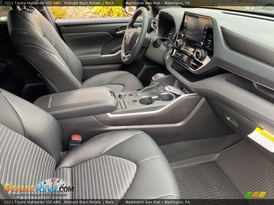 Front Seat of 2021 Toyota Highlander XSE AWD Photo #11