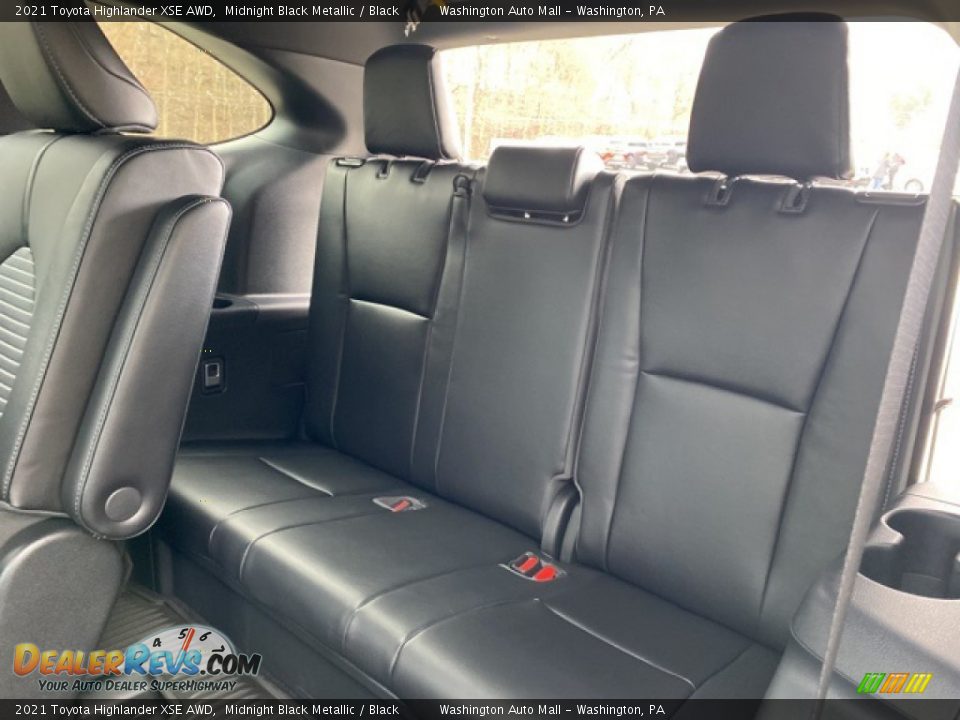 Rear Seat of 2021 Toyota Highlander XSE AWD Photo #30