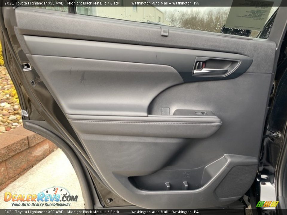 Door Panel of 2021 Toyota Highlander XSE AWD Photo #31