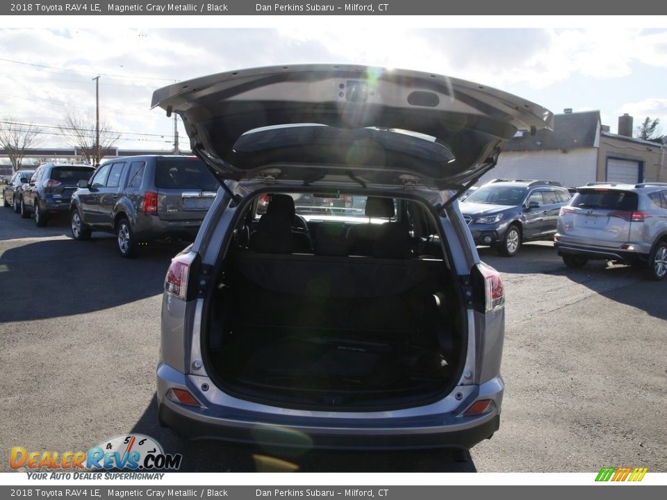 2018 Toyota RAV4 LE Magnetic Gray Metallic / Black Photo #13