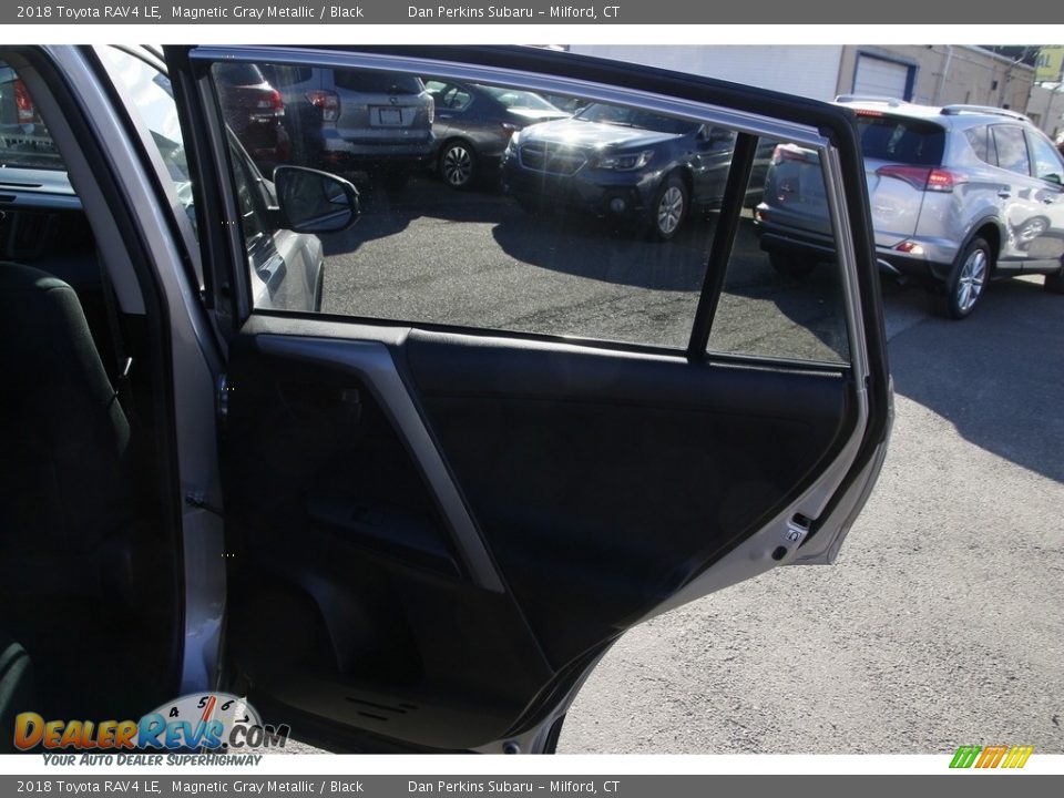 2018 Toyota RAV4 LE Magnetic Gray Metallic / Black Photo #14
