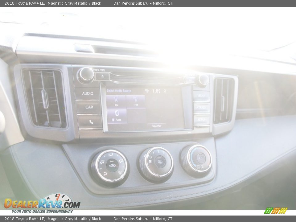 2018 Toyota RAV4 LE Magnetic Gray Metallic / Black Photo #18
