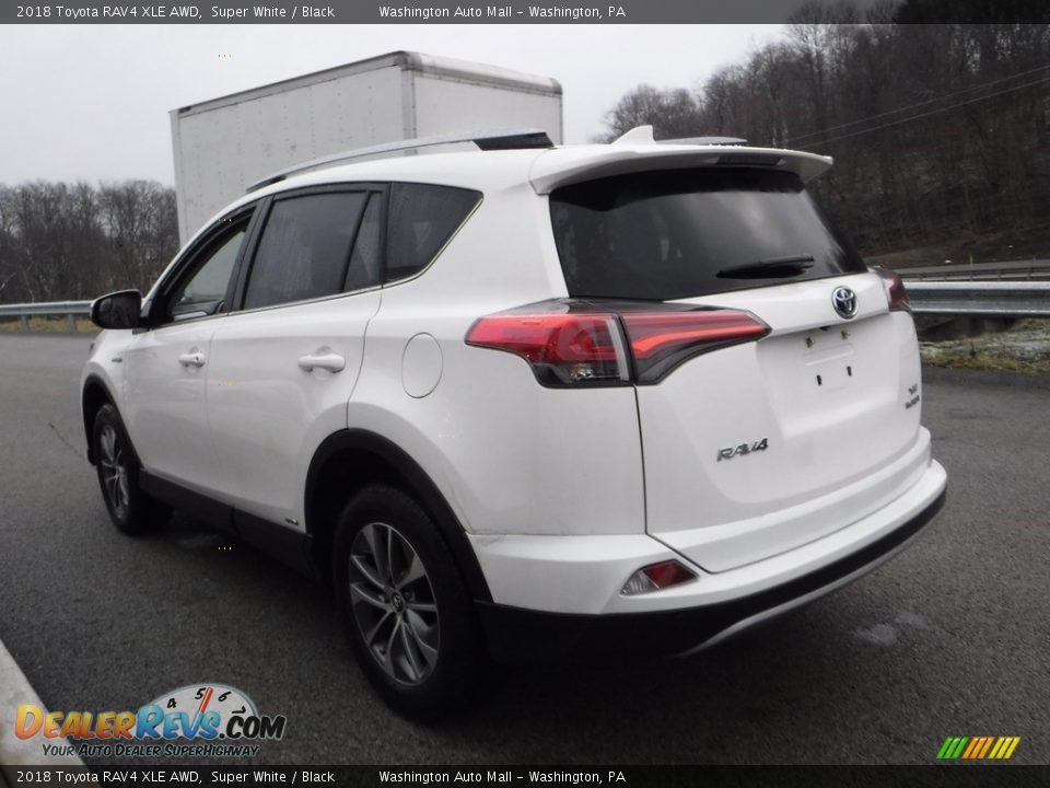 2018 Toyota RAV4 XLE AWD Super White / Black Photo #12