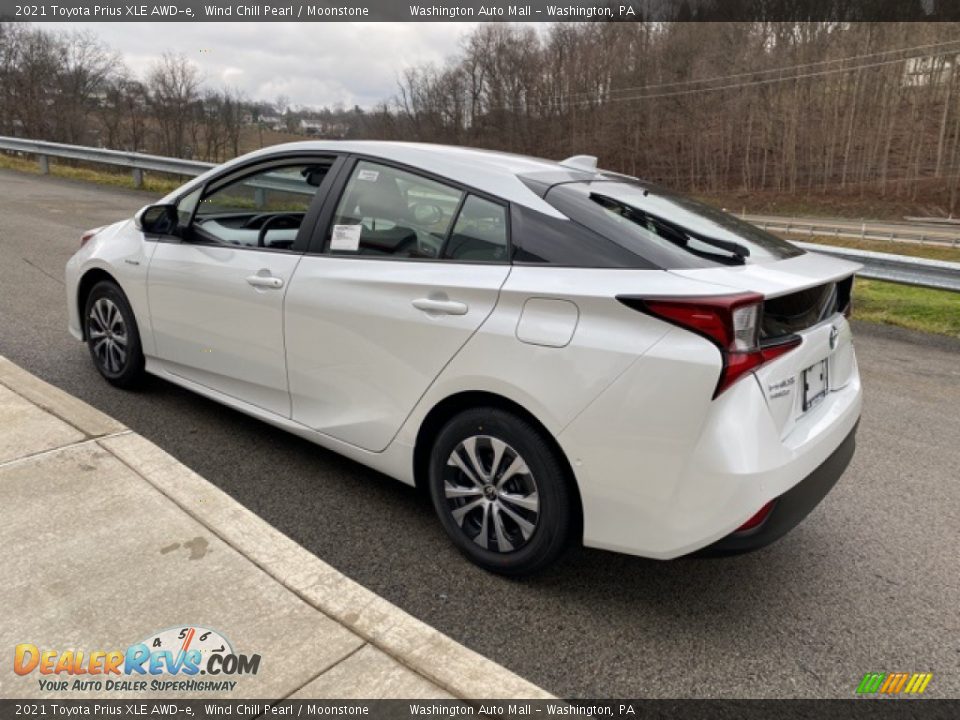 2021 Toyota Prius XLE AWD-e Wind Chill Pearl / Moonstone Photo #2