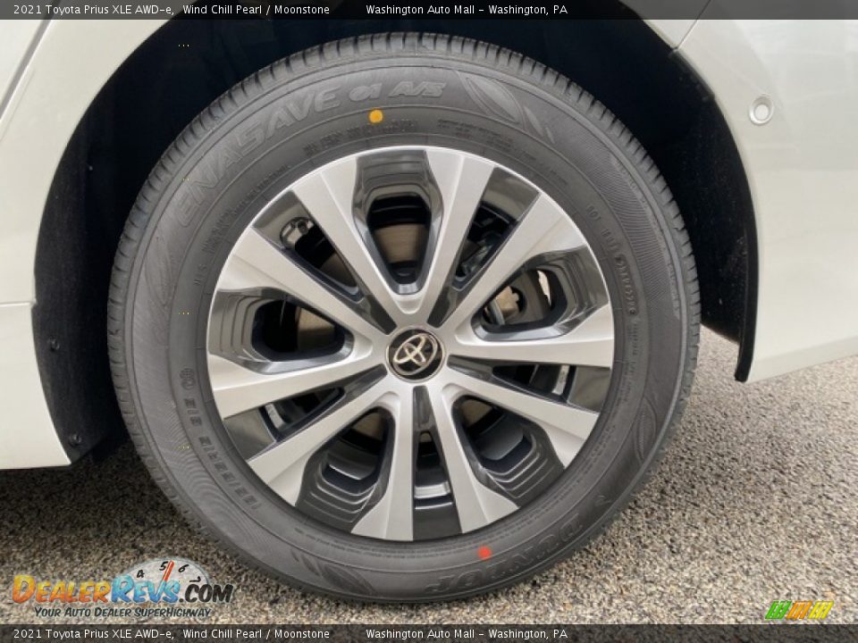 2021 Toyota Prius XLE AWD-e Wheel Photo #30