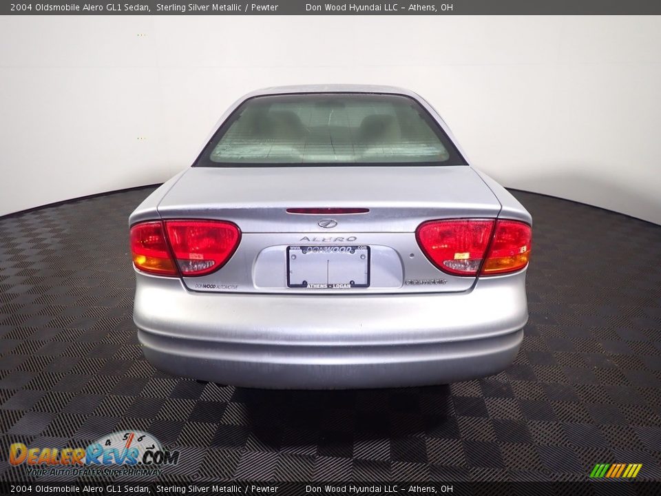 2004 Oldsmobile Alero GL1 Sedan Sterling Silver Metallic / Pewter Photo #8